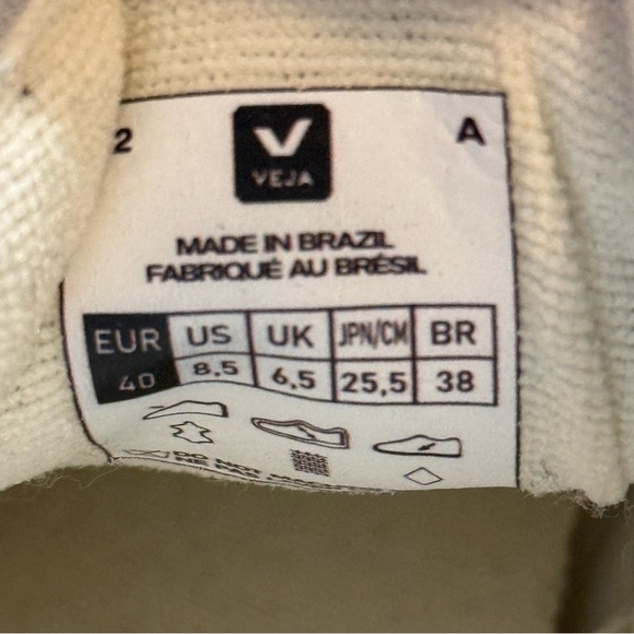 Veja White and Green Classic Sneakers - Picture 8 of 10